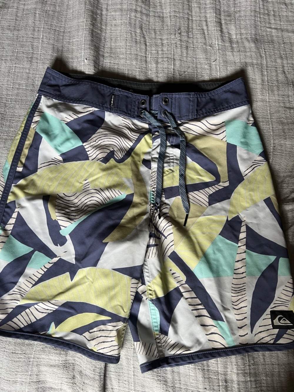 Quiksilver Boys Board Shorts. Size 27/14